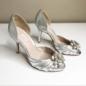 Glint Silver Peep Toe Heels‎ Size 4.5